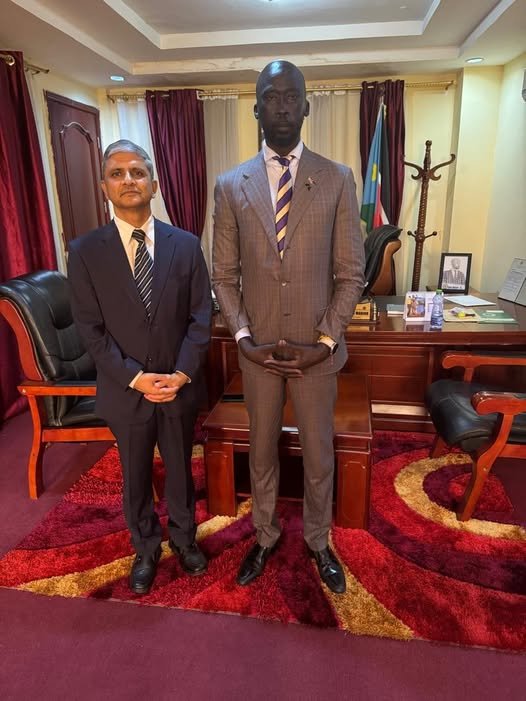 Ambassador paid a courtesy call on Hon. Mabior Garang de Mabior, Minister of Environment and Forestry and discussed issues of mutual interest, on 26.11.2025