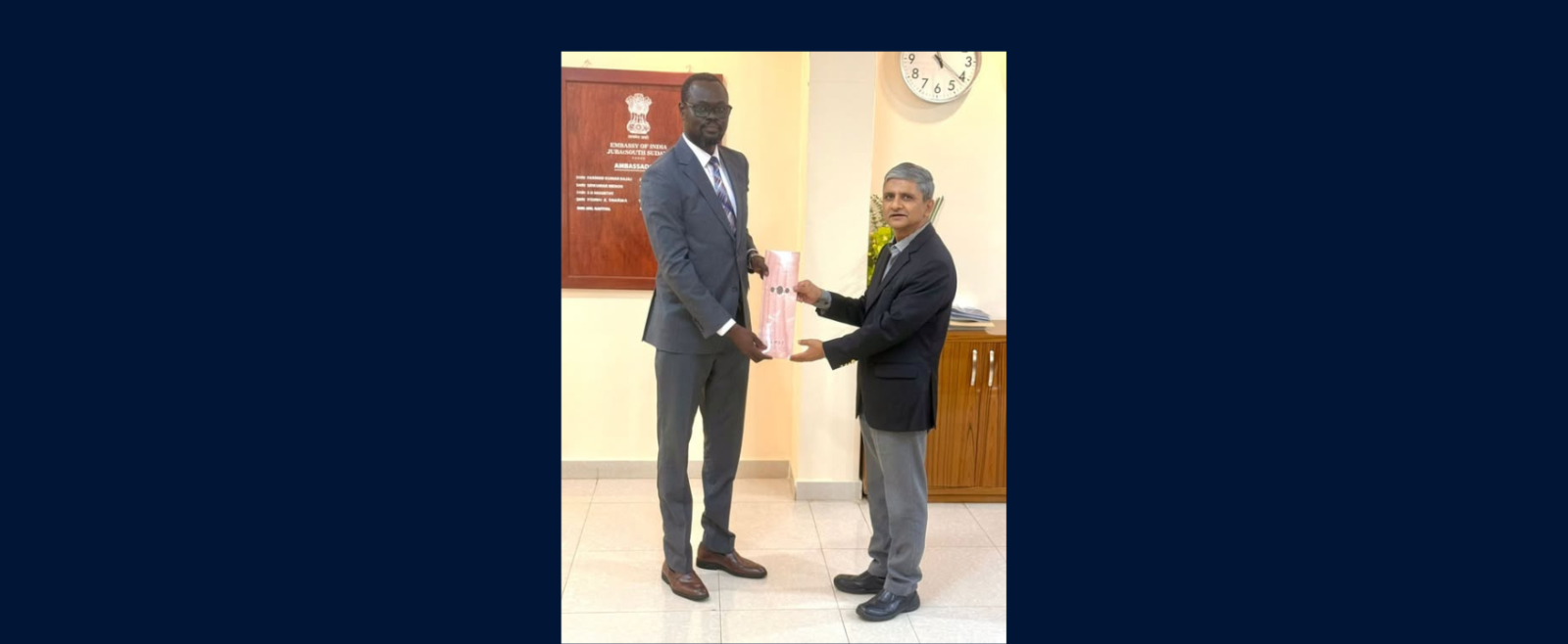 Ambassador of India to South Sudan received the Honble Eng. Madhieu Achuil Mawien, the Acting Minister of Energy & Dams of the Republic of South Sudan, ahead of his visit to India.