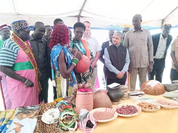 Ambassador joined Vice President H.E. Rebecca Nyandeng De Mabior, the Minister of Livestock & Fisheries, Hon. Onyoti Adigo Nyikech, and other dignitaries to celebrate the rich culture of the Akej community